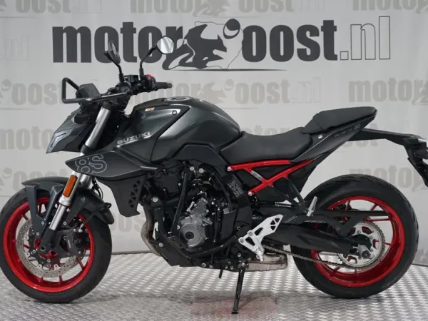 2025 Suzuki GSX-8S - € 7.990 (1/1)