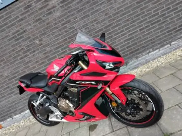 2022 Honda CBR 650 R - €10,550 (1/1)