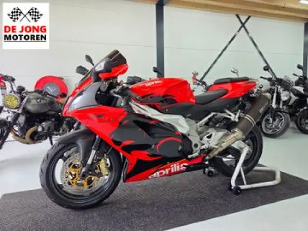 2015 Aprilia RSV 1000 R - € 4.999 (1/1)