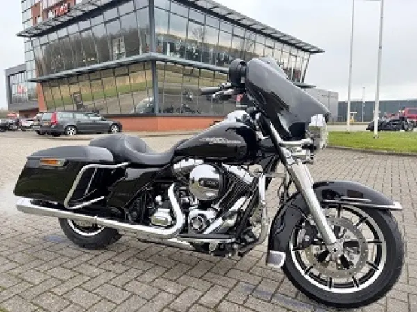 2015 Flht Electra Streetglide Uitvoering - €18,750 (1/1)