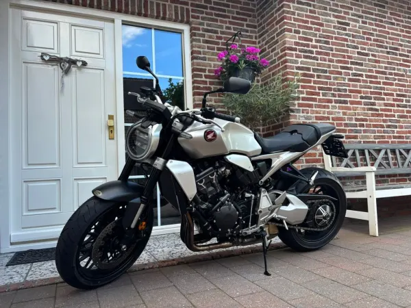 2022 Honda CB 1000 R ABS - € 11.450 (1/1)