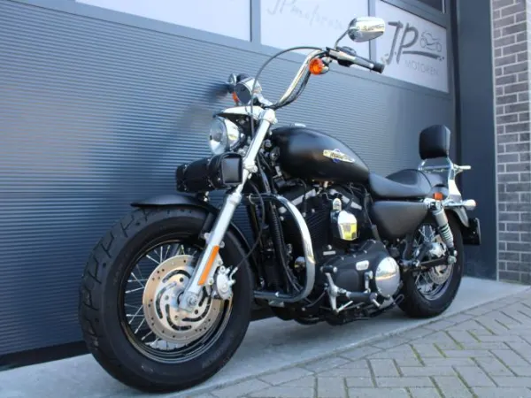 2013 Harley-Davidson 1200 Custom - € 8.850 (1/1)