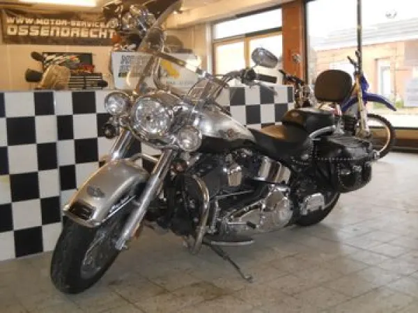 2003 Harley-Davidson Heritage Softail Classic FLSTC - € 9.950 (1/1)