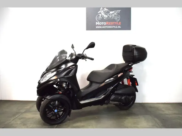 2021 Piaggio MP3 300 HPE Sport - € 4.650 (1/1)