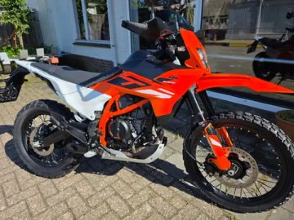 2025 KTM 390 Enduro R - €6,180 (1/1)