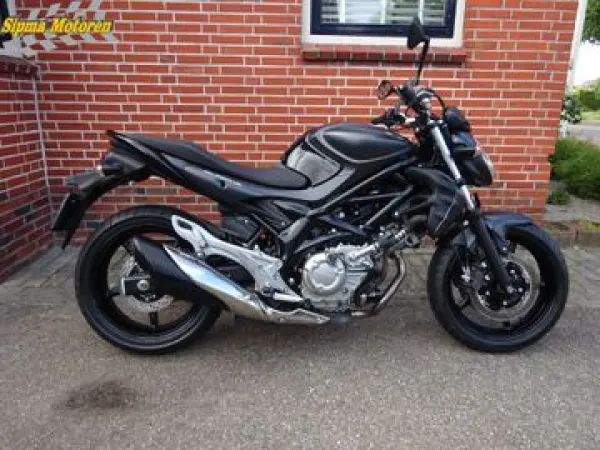 2016 Suzuki Gladius ABS - € 4.899 (1/1)