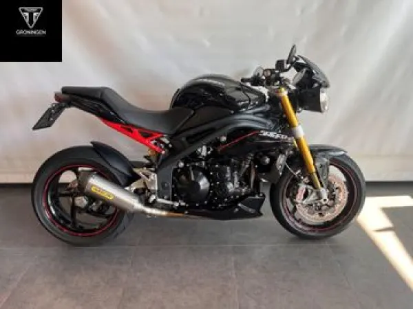 2014 Triumph Speed Triple 1050 - € 8.290 (1/1)