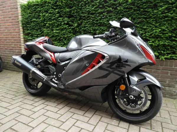 2023 Suzuki Hayabusa 1300 - €19,490 (1/1)