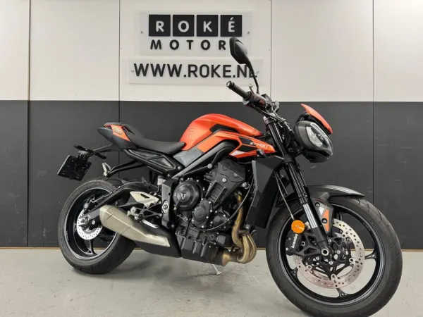 2025 Triumph Street Triple R - € 9.999 (1/1)