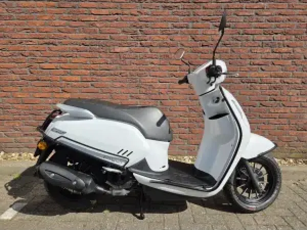 2025 Kymco Filly 45 KM/H E5+ - €1,995 (1/1)