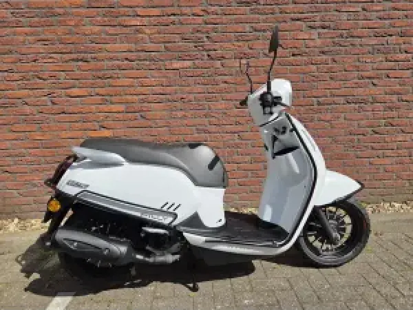 2025 Kymco Filly 45 KM/H E5+ - €1,995 (1/1)