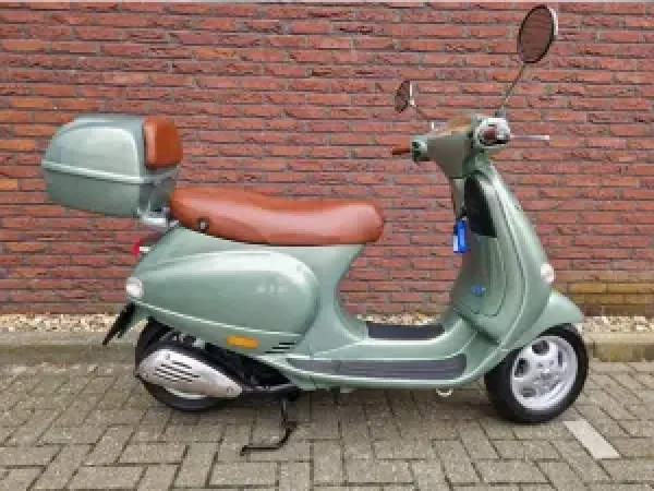 1997 Vespa ET4 125 CC - € 4.995 (1/1)