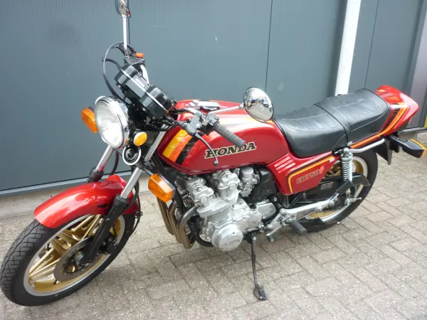 1983 Honda CB 750F - € 3.999 (1/1)