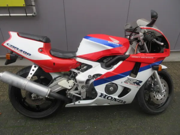 1991 Honda CBR400RR - € 4.900 (1/1)