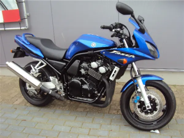 2001 Yamaha FZS 600 Fazer - € 2.950 (1/1)