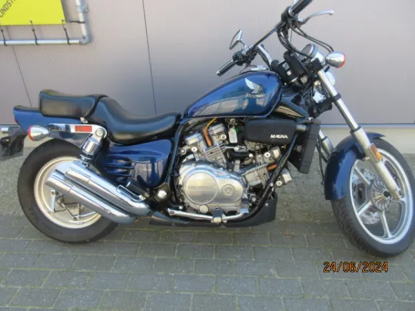 1998 Honda Super Magna - € 3.250 (1/1)