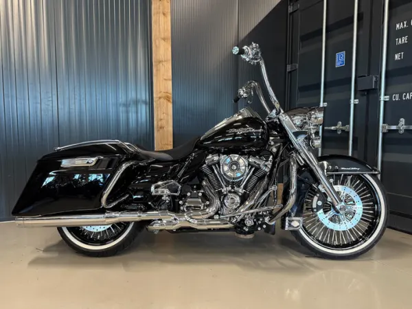 2020 Harley-Davidson Road King - €39,950 (1/1)
