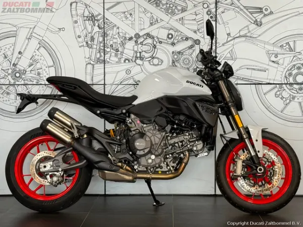 2026 Ducati Monster (bj 2024) - € 13.490 · Bieden (1/1)