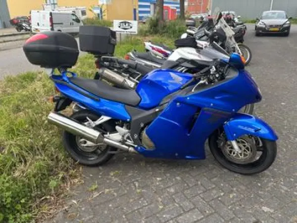 1999 Honda CBR 1100 XX Super Blackbird - € 3.950 (1/1)