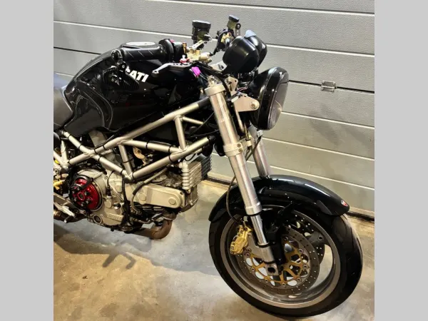 2002 Ducati M 900 I.E. Dark - € 3.690 (1/1)