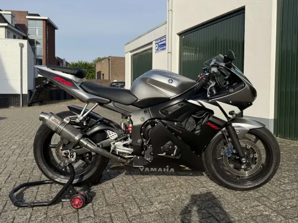 2003 Yamaha YZF-R6 - €5,200 (1/1)