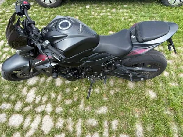 Bouwjaar onbekend Suzuki GSX-S 750 - € 7.500 · Bieden (1/1)
