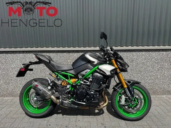 2026 Kawasaki Z900 SE Performance Akrapovic (bj 2026) - € 12.990 · Bieden (1/1)