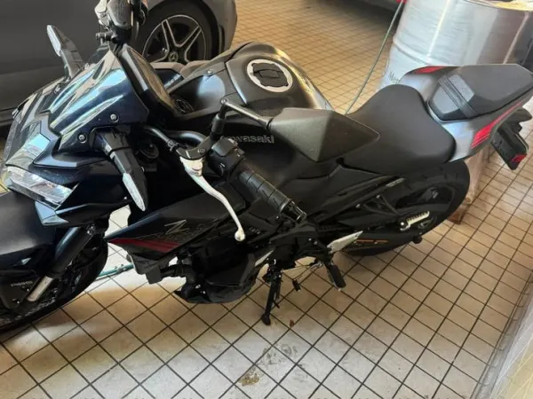 2020 Kawasaki Z 900 - €9,000 · Bidding (1/1)