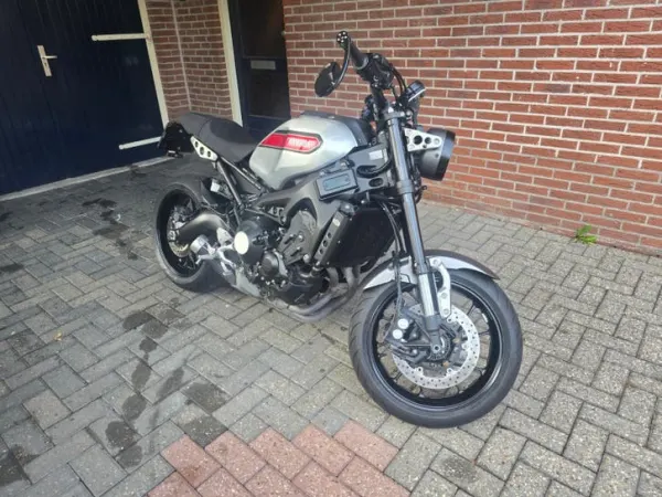 2021 Yamaha XSR 900. ABS. 2021 - € 8.495 · Bieden (1/1)