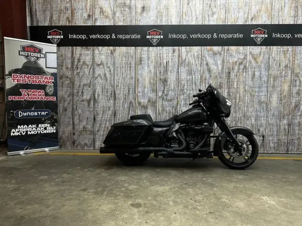 2019 Harley-Davidson Street Glide FLHX (bj 2019) 27,838 mls - € 20.999 (1/1)