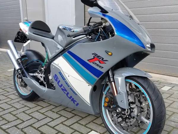 1993 Suzuki RGV 250 - € 12.950 (1/1)