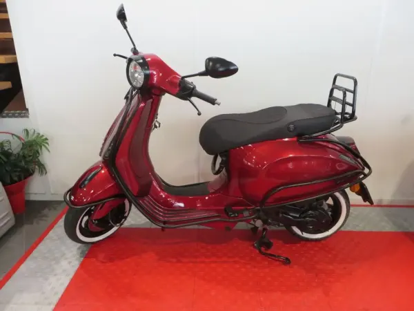 2015 Vespa Primavera 50 - € 2.490 (1/1)