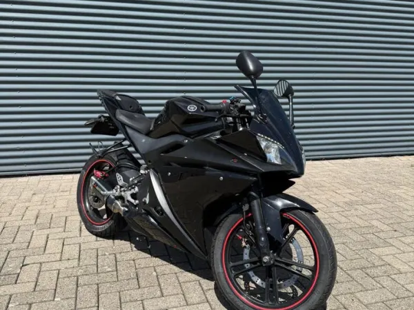 2012 Yamaha YZF-R125-Sportieve 125cc Motorfiets - €3,000 · Bidding (1/1)