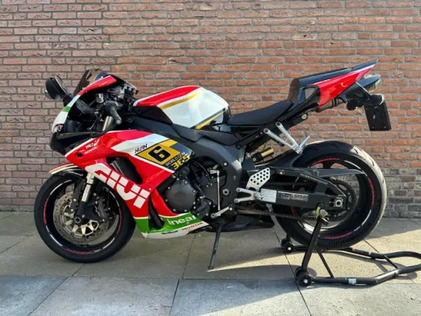 2006 Honda CBR 1000 RR LCR MotoGP Uitvoering-Zeer Nette Staat - € 5.800 · Bieden (1/1)