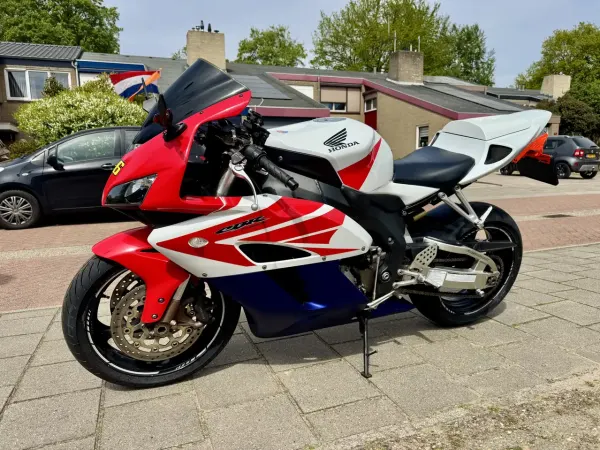 2004 Honda CBR 1000 - € 4.000 · Bieden (1/1)