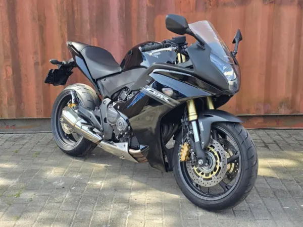 2016 Honda CBR 600 2016 7100km! - € 5.500 (1/1)