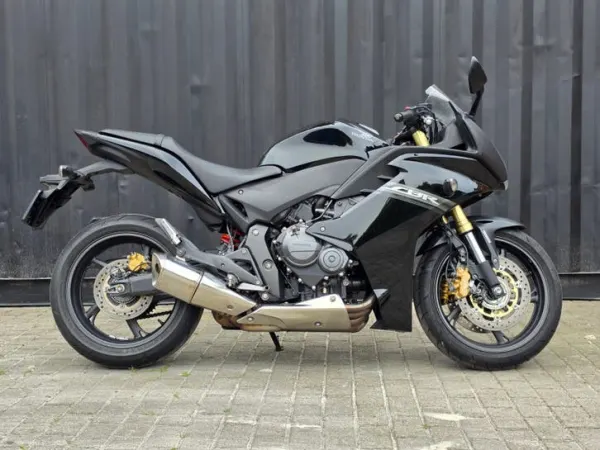 2016 Honda CBR 600 - € 5.400 (1/1)