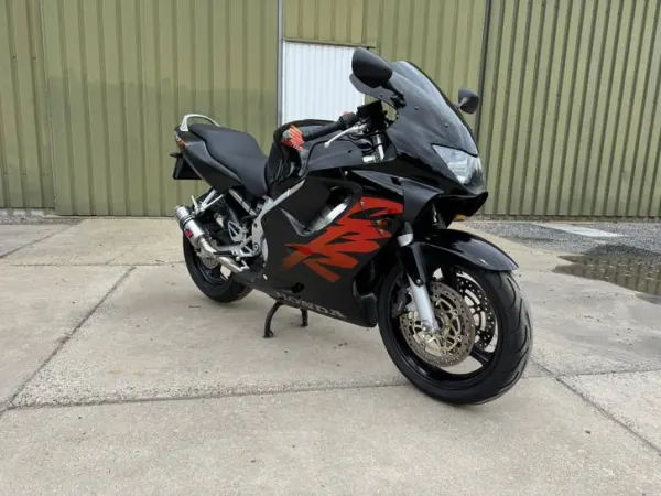 2001 Honda cbr 600 2001 - € 2.500 · Bieden (1/1)
