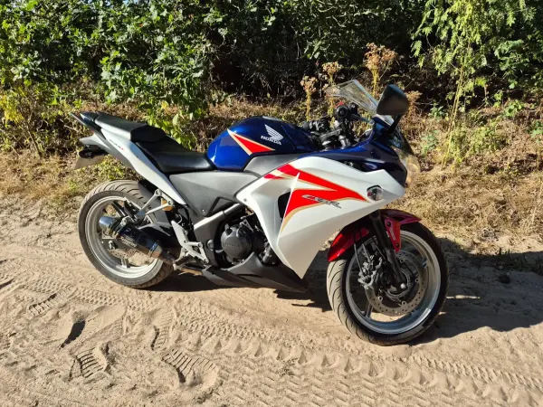 2014 Honda CBR 250 - € 2.500 (1/1)