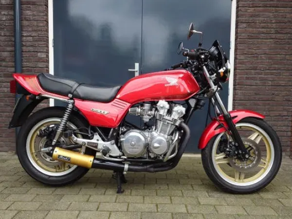 1981 Honda CB 900 - €1,950 · Bidding (1/1)