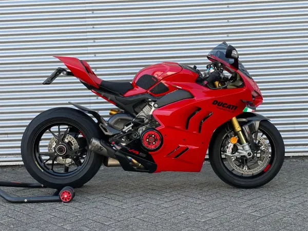 2023 Ducati Panigale V4 S - €28,950 (1/1)