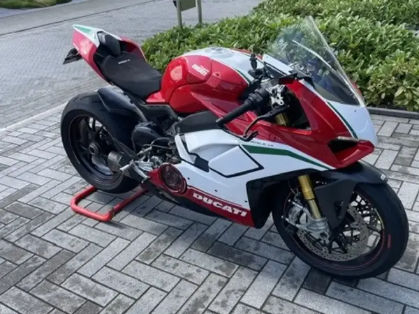 2018 Ducati Panigale V4 S - €32,000 (1/1)