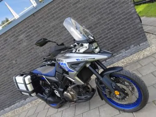 2022 Suzuki V-Strom 1050/A - €8,990 (1/1)