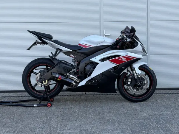 2009 Yamaha R6 - €9,600 (1/1)