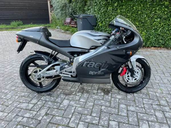 Year unknown Aprilia RS 125-Zeer Weinig kilometers, Nieuwstaat! A1/A2 - €4,950 · Bidding (1/1)