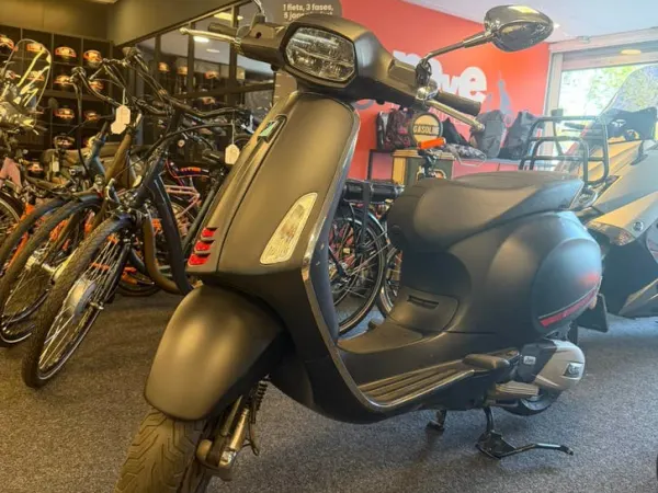 Bouwjaar onbekend Vespa Sprint 125cc 2023 - € 3.750 (1/1)