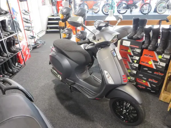 2023 Vespa Sprint 50 - € 3.990 (1/1)