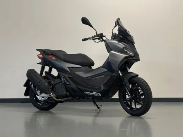 2025 Aprilia SR GT 200 - € 3.490 (1/1)