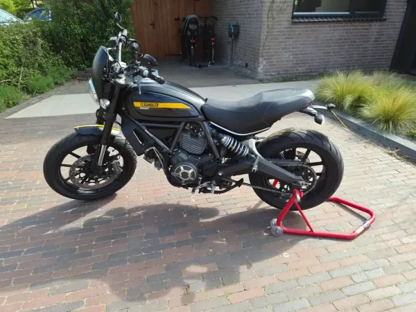 2015 Ducati Scrambler - € 5.500 · Bieden (1/1)