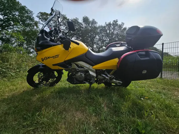 2003 Suzuki V-Strom 1000 - €2,999 (1/1)